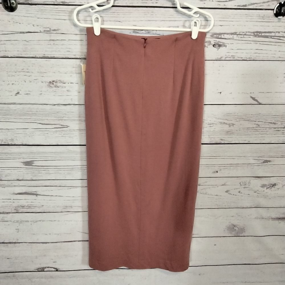 NWT: "Rubinacci" woman's skirt 